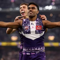 Live: Battered Bombers fighting hard despite losing three to injury, Freo face Saints