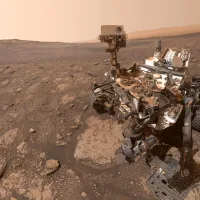 NASA Curiosity rover finds mysterious life linked molecules on mars