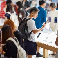 Apple discounts iPhone in China ahead of annual 618 shopping festival