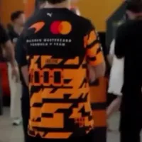 Oscar Piastri meets a fan