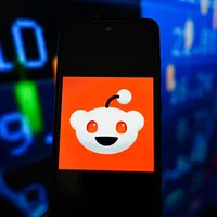 Reddit stock drops almost 6% after Meta launches standalone app for online forums