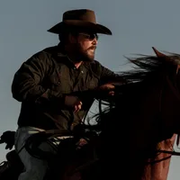 What To Watch Friday: Dutton Ranch Premiere, Outlander Ends, And More