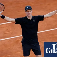 Jannik Sinner overpowers Casper Ruud to make history with Italian Open title